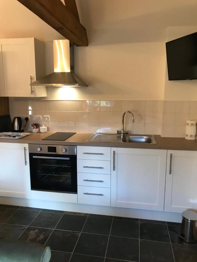 Nuneaton - Cottage - Sleeps 2 - Parking - Garden Luaran gambar